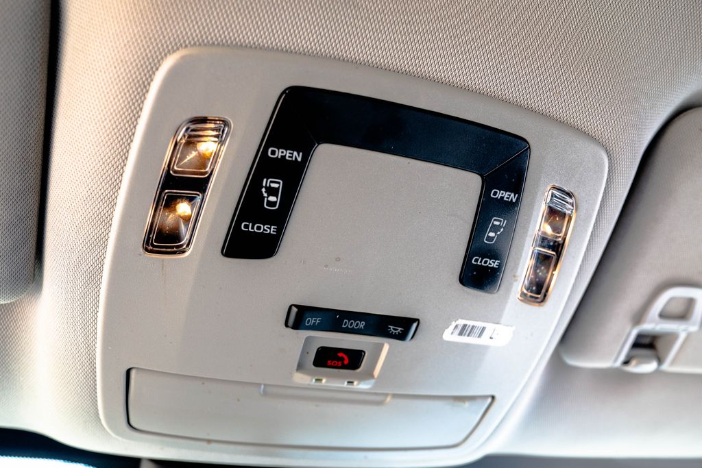 Used 2022 Toyota Sienna Van