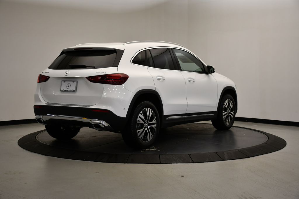 Thumbnail: 2026 Mercedes-Benz GLA - 5