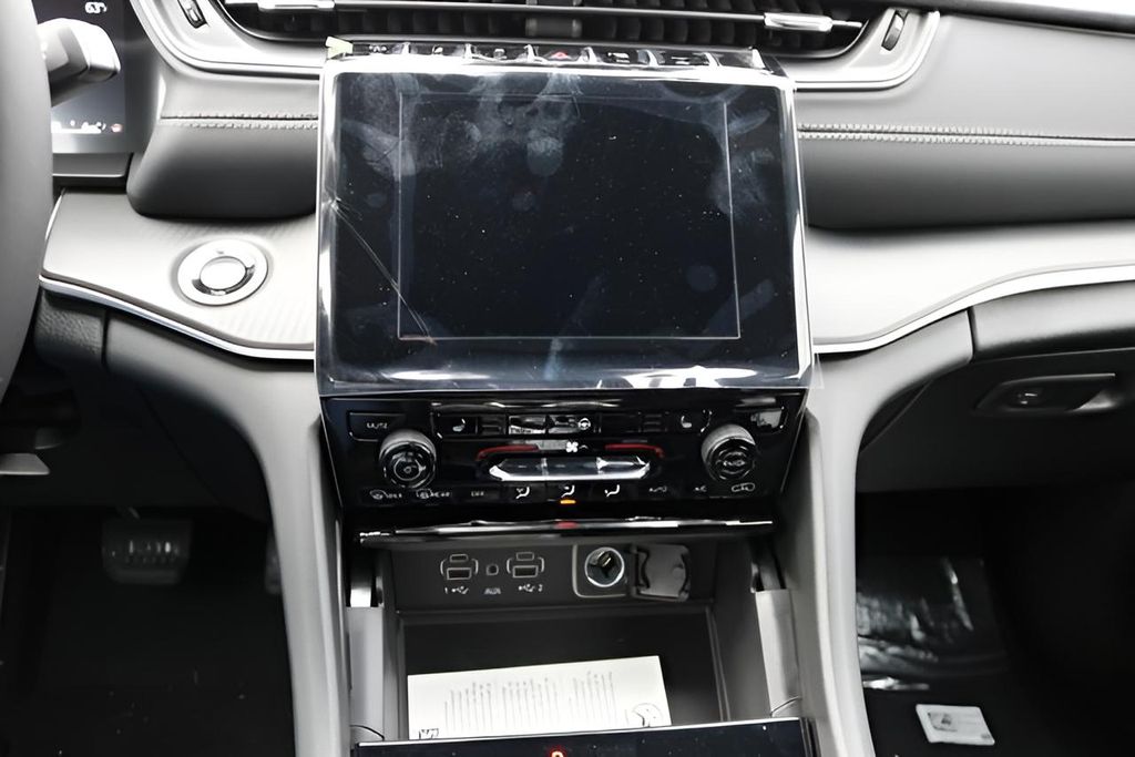 New Car 2025 Jeep Grand Cherokee L  Laredo For Sale Under $35,000 In Austin, Texas