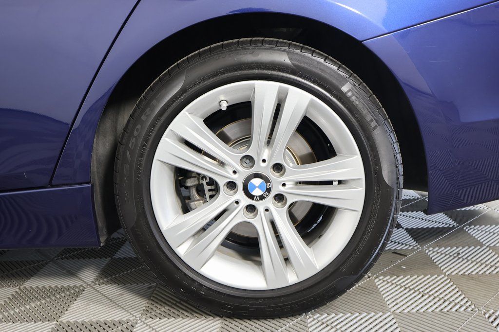 Thumbnail: 2017 BMW 3 Series - 16