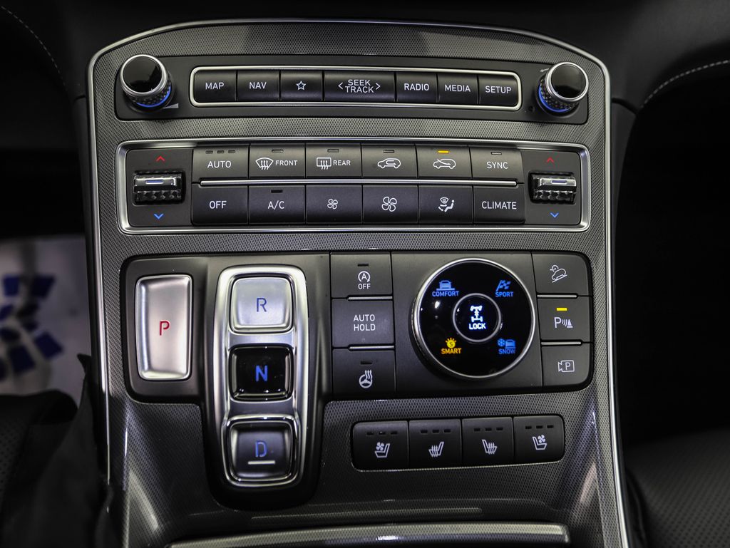 Thumbnail: 2023 Hyundai Santa Fe - 19