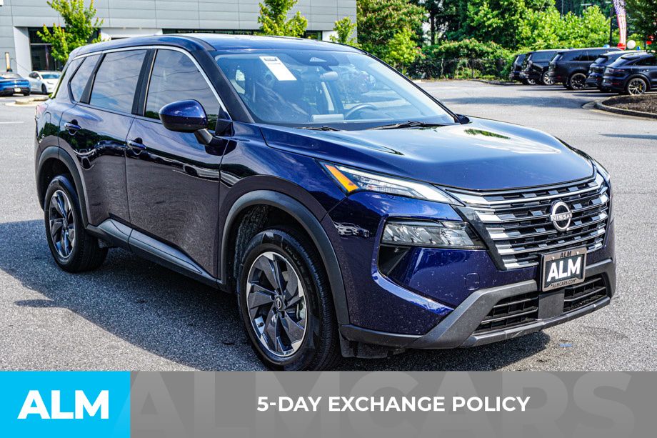 Used 2025 Blue Nissan SV image 4