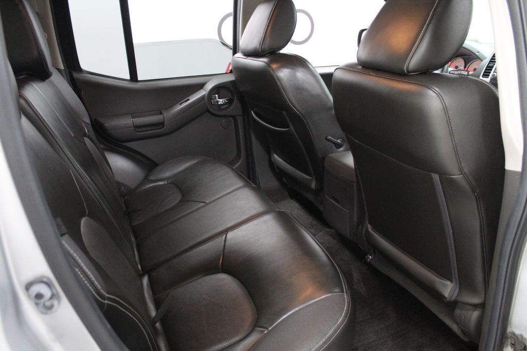 Thumbnail: 2015 Nissan Xterra - 25