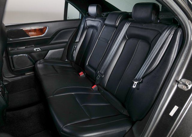 2018 Lincoln Continental Premiere photo 11