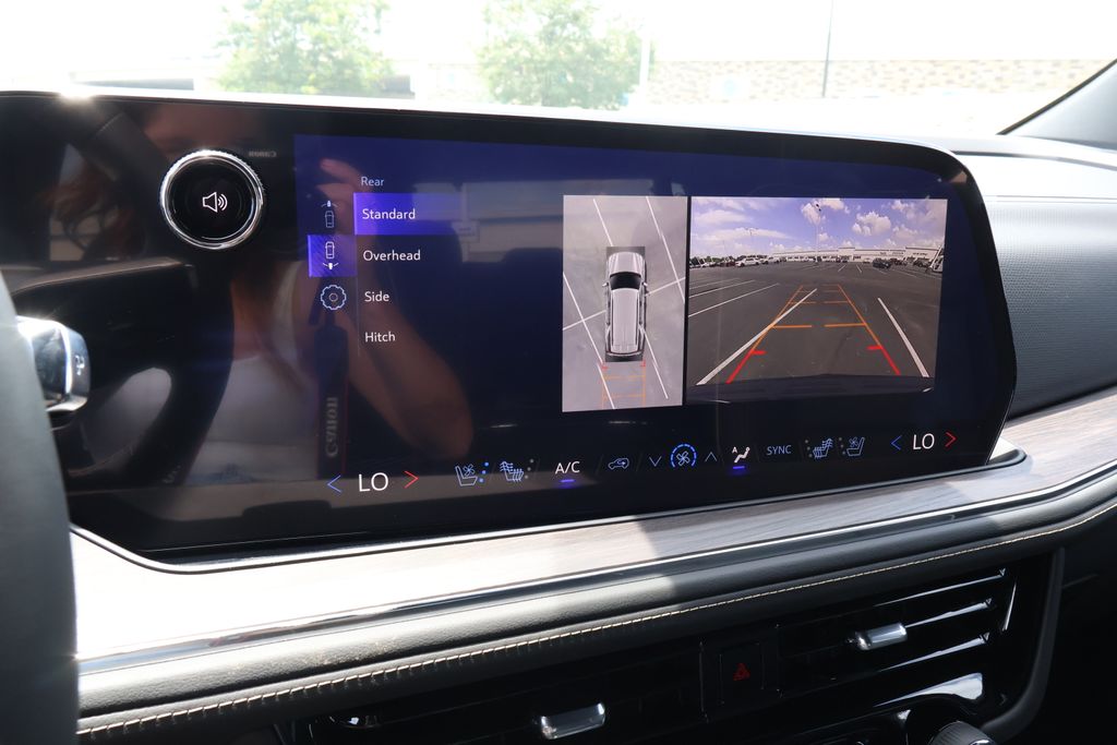 Thumbnail: 2025 Chevrolet Tahoe - 26