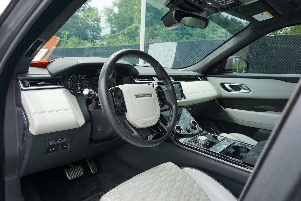 Thumbnail: 2020 Land Rover Range Rover Velar - 10