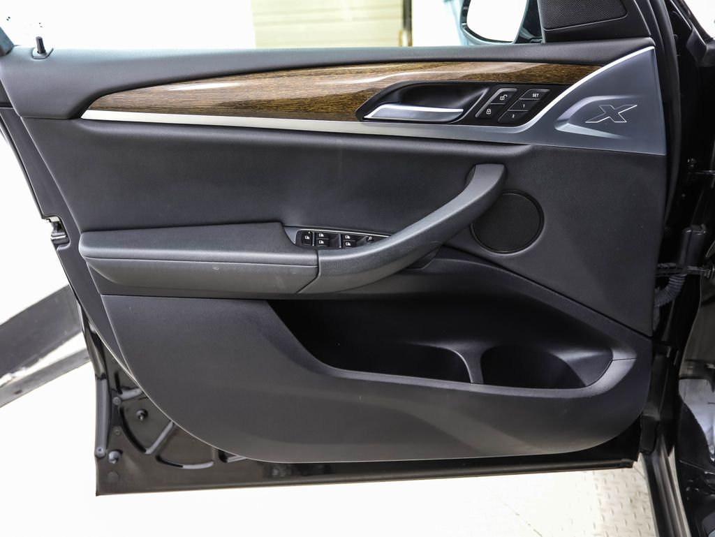 Thumbnail: 2018 BMW X3 - 9