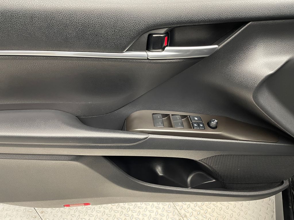 Thumbnail: 2021 Toyota Camry - 9