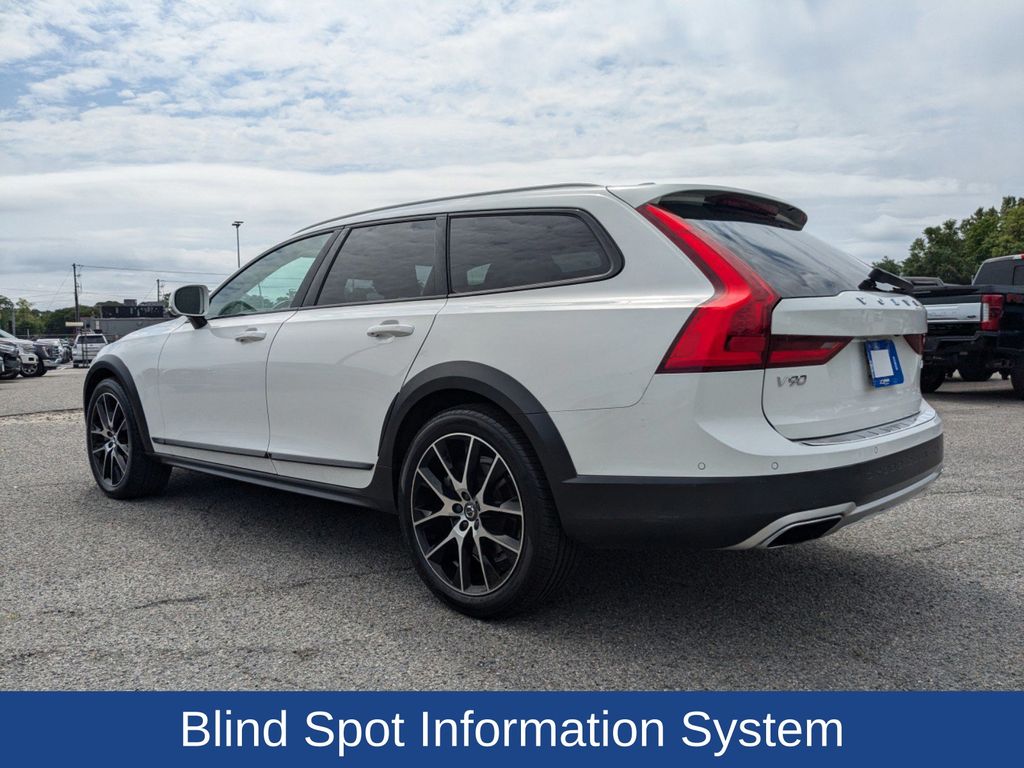 2018 Volvo V90 Cross Country T6