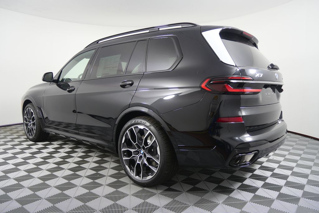 Thumbnail: 2026 BMW X7 - 5