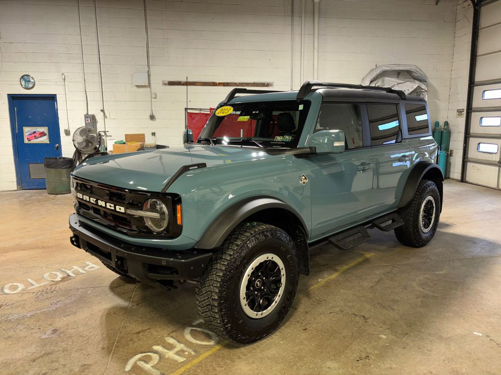 2023 Ford Bronco Outer Banks Advanced 4-Door 4WD
