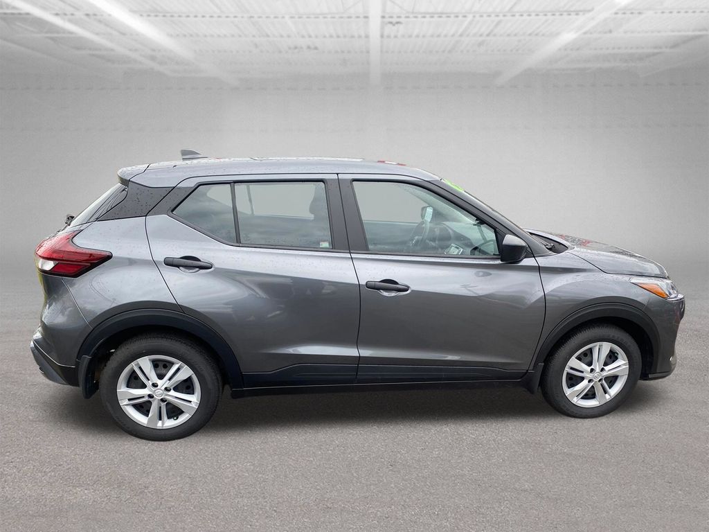 2025 Nissan Kicks Play S - 6