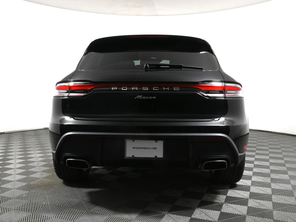 Thumbnail: 2026 Porsche Macan - 6