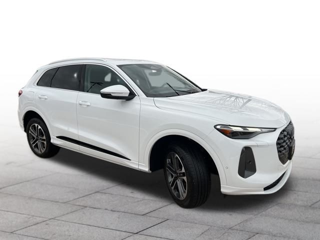 2025 Audi Q5 quattro Premium 40 TFSI