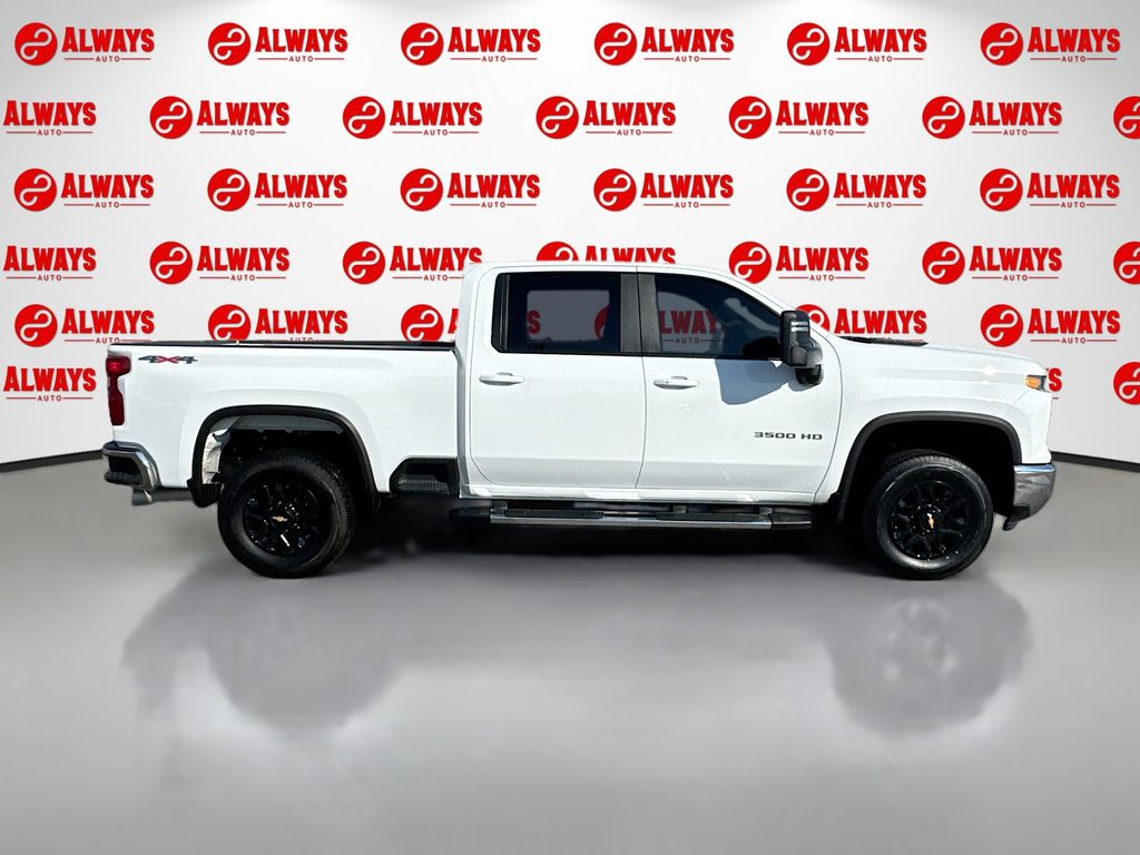 2024 Chevrolet Silverado 3500HD LT - Photo 4