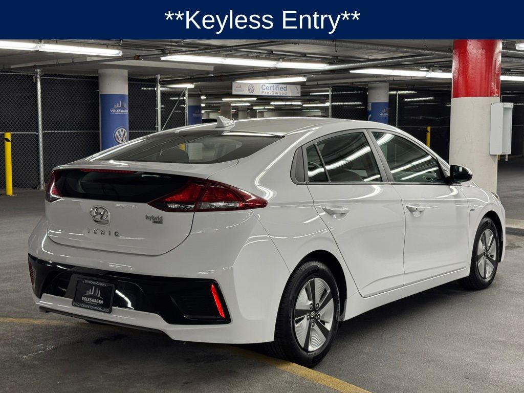 2017 Hyundai Ioniq Hybrid Blue 6