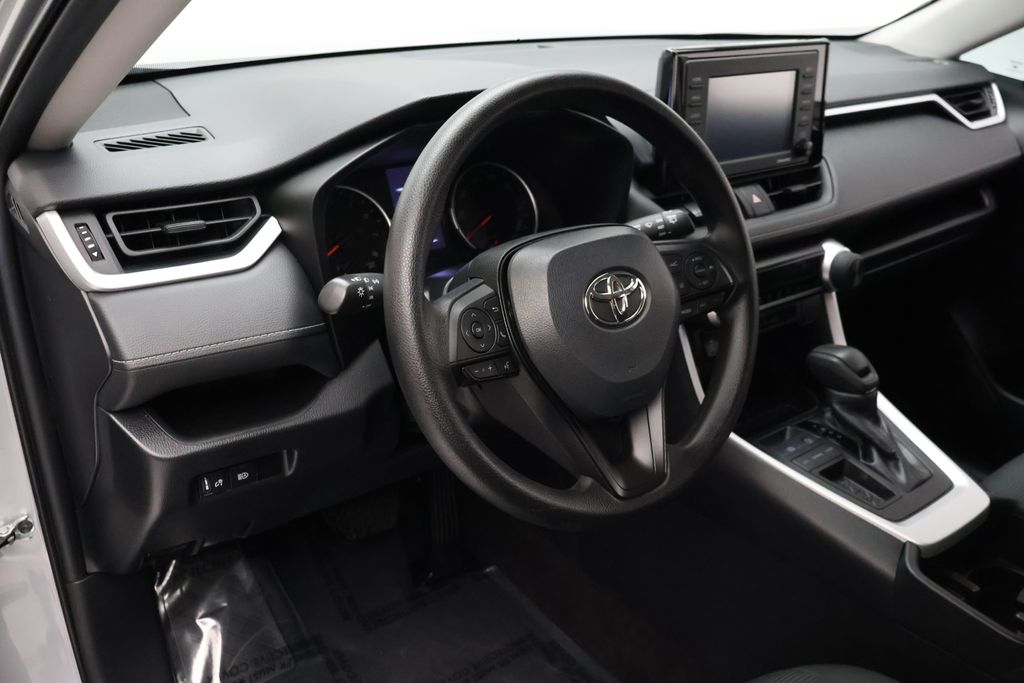 Thumbnail: 2022 Toyota RAV4 - 15