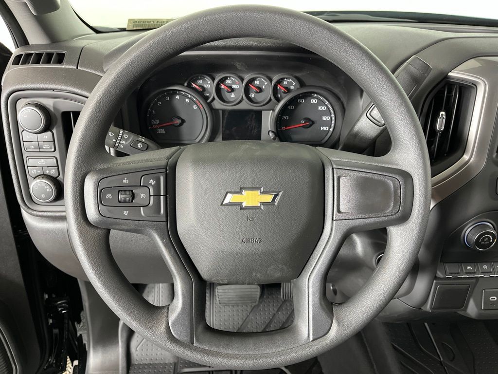 Thumbnail: 2026 Chevrolet Silverado 1500 - 32