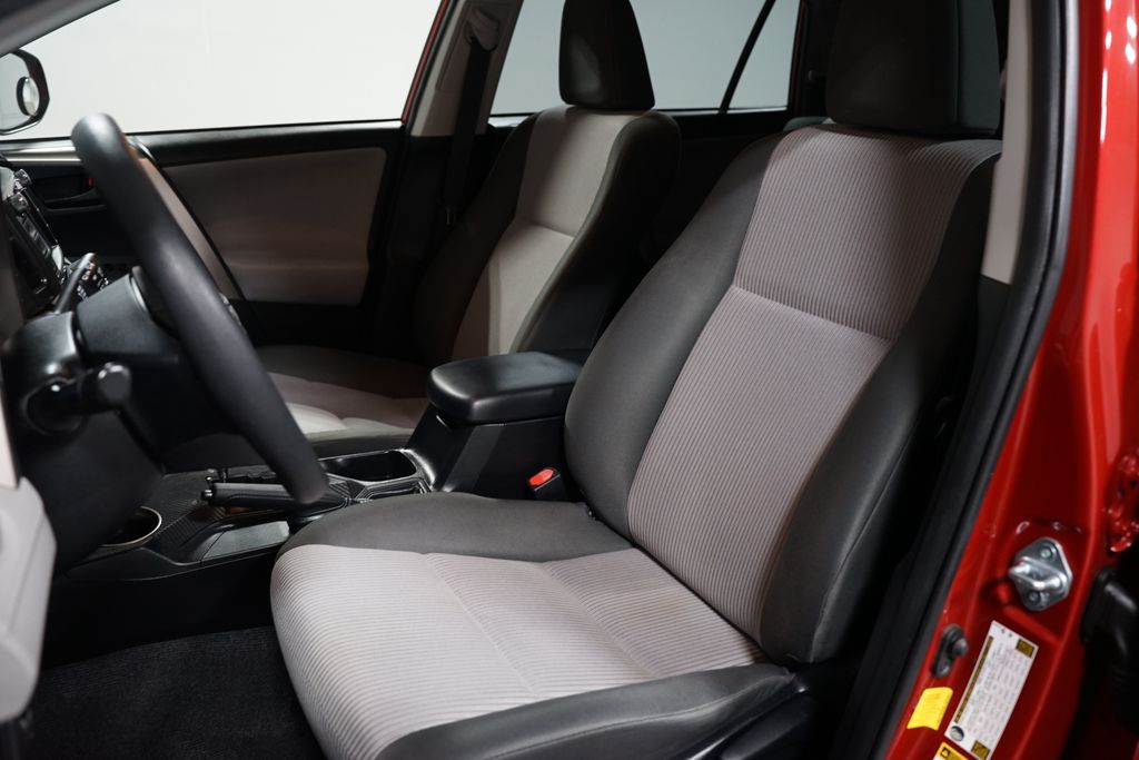 Thumbnail: 2014 Toyota RAV4 - 22