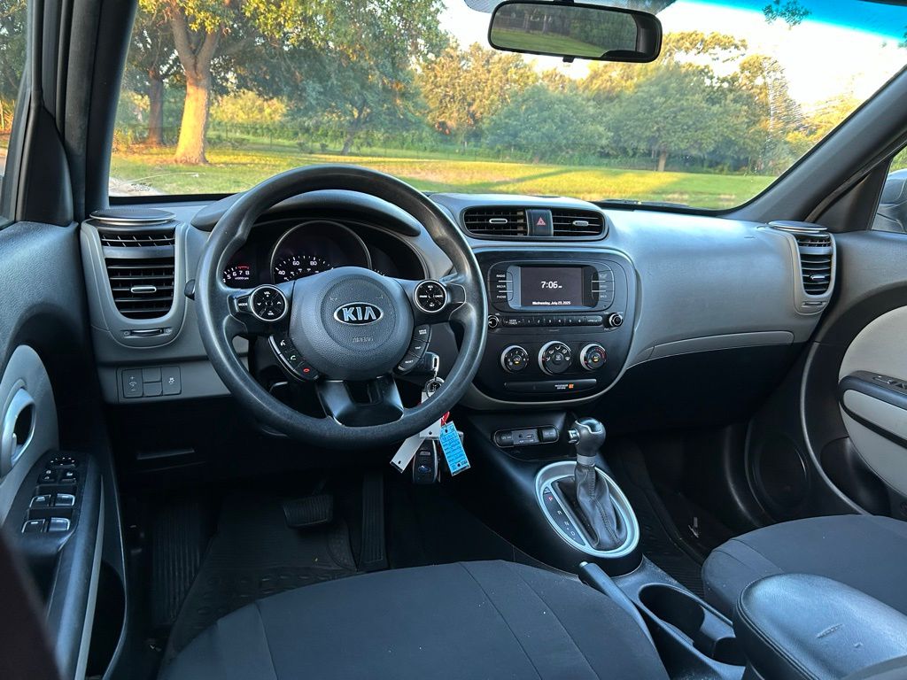 Thumbnail: 2017 Kia Soul - 12