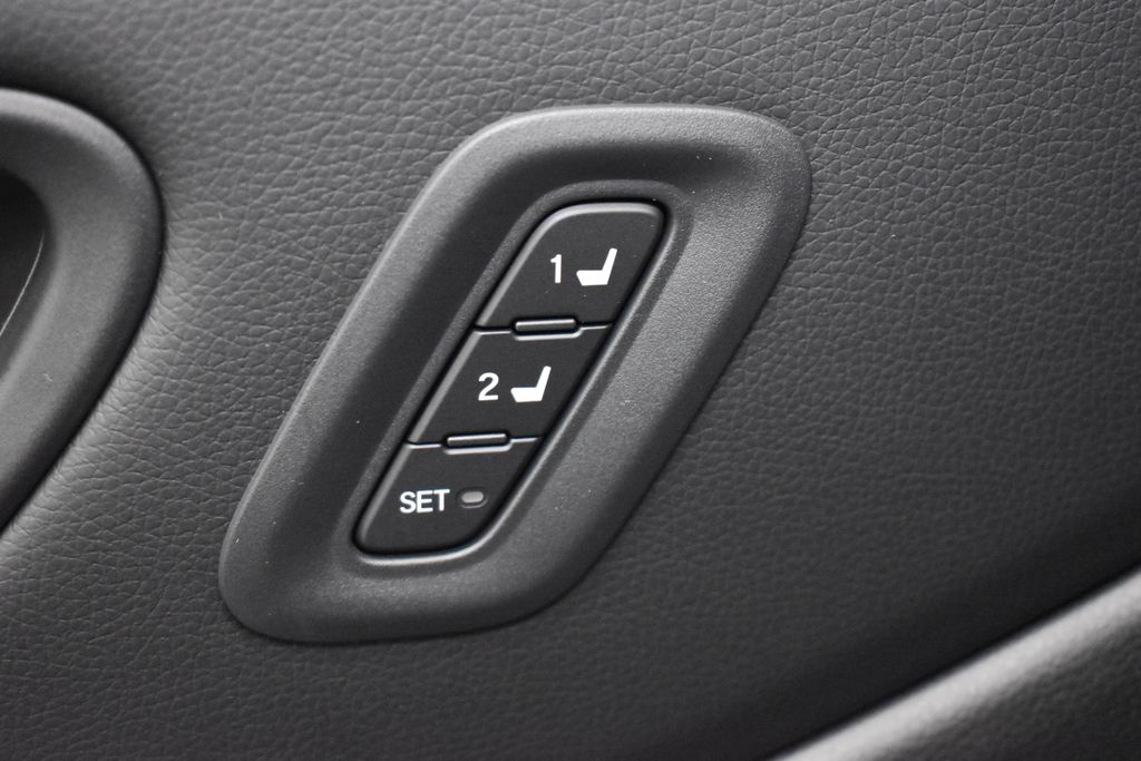 Thumbnail: 2025 Honda Pilot - 10