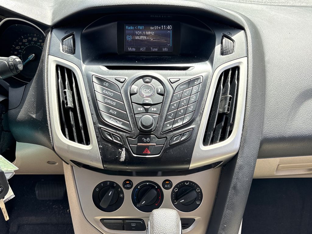 Used 2012 Green Ford SE image 24