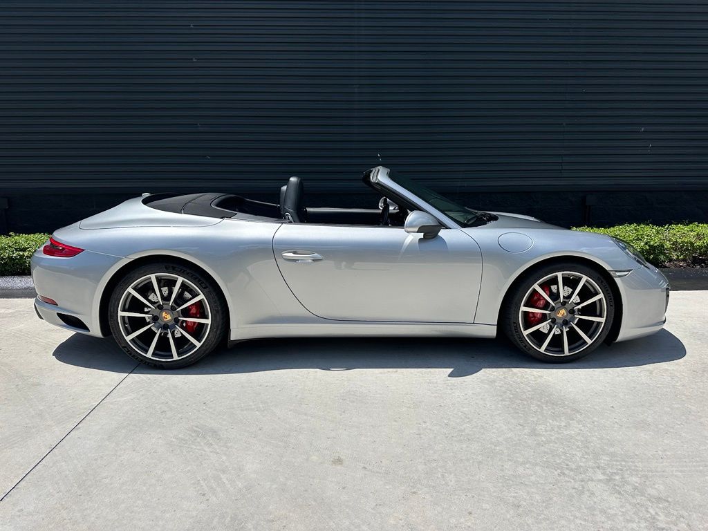 Thumbnail: 2017 Porsche 911 - 12