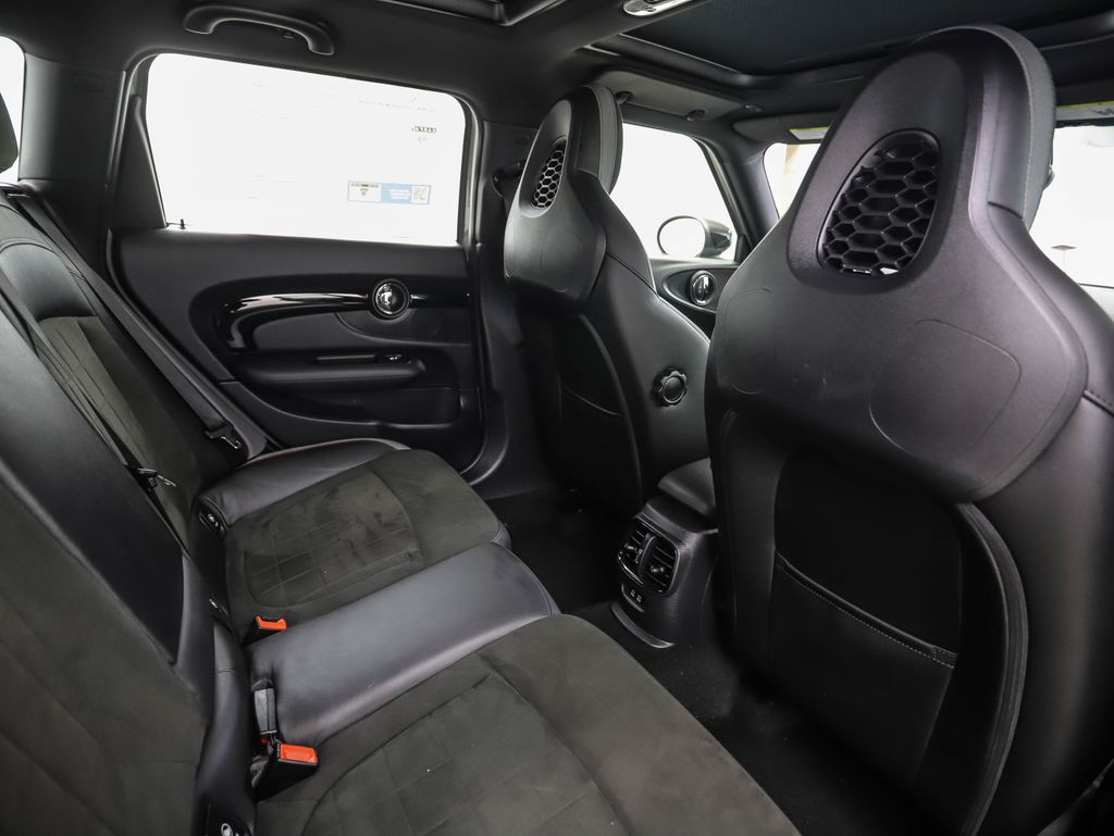 Thumbnail: 2022 MINI Cooper Clubman - 25