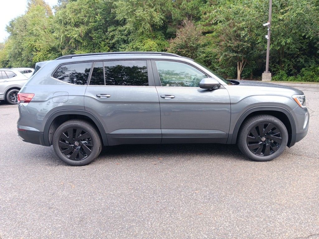 2024 Volkswagen Atlas 2.0T SE w/Technology 6