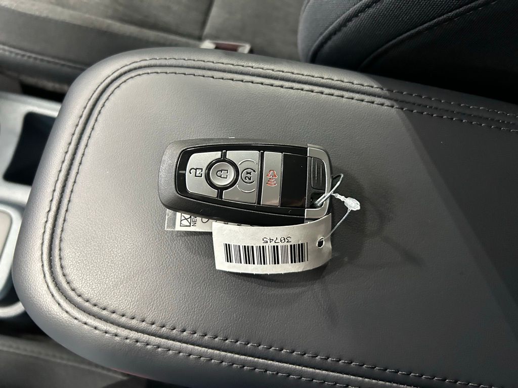 new 2025 Ford Maverick car, priced at $35,080