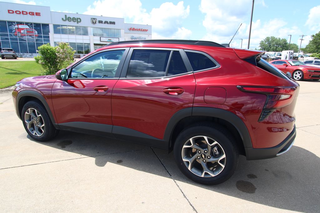 Used 2025 Chevrolet Trax SUV
