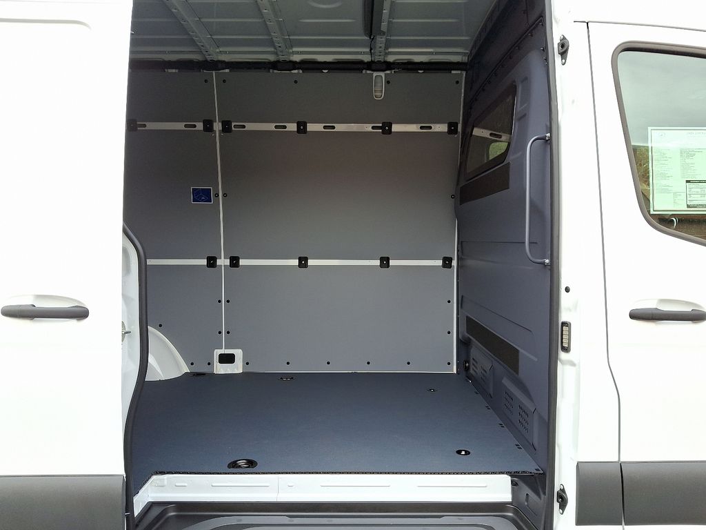 2025 Mercedes-Benz Sprinter 2500 6