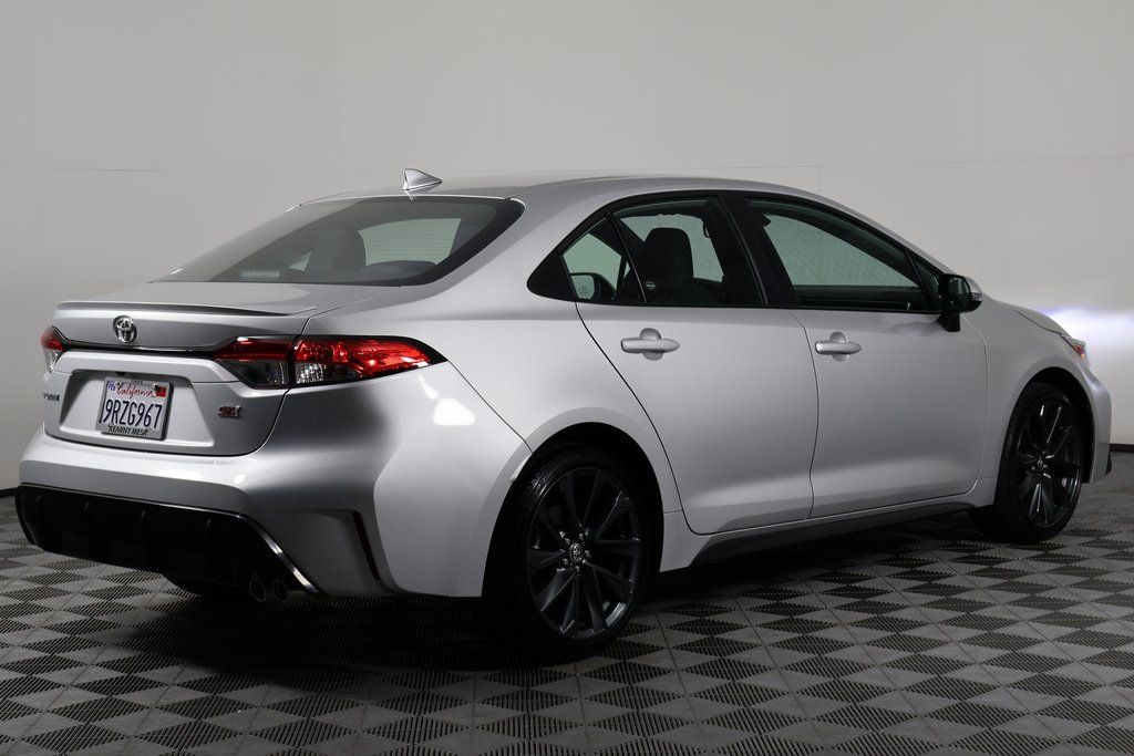 Thumbnail: 2025 Toyota Corolla - 4