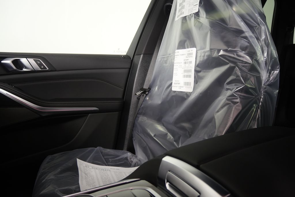 Thumbnail: 2026 BMW X5 - 22