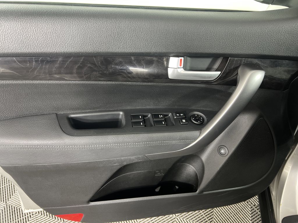 used 2014 Kia Sorento car, priced at $7,995