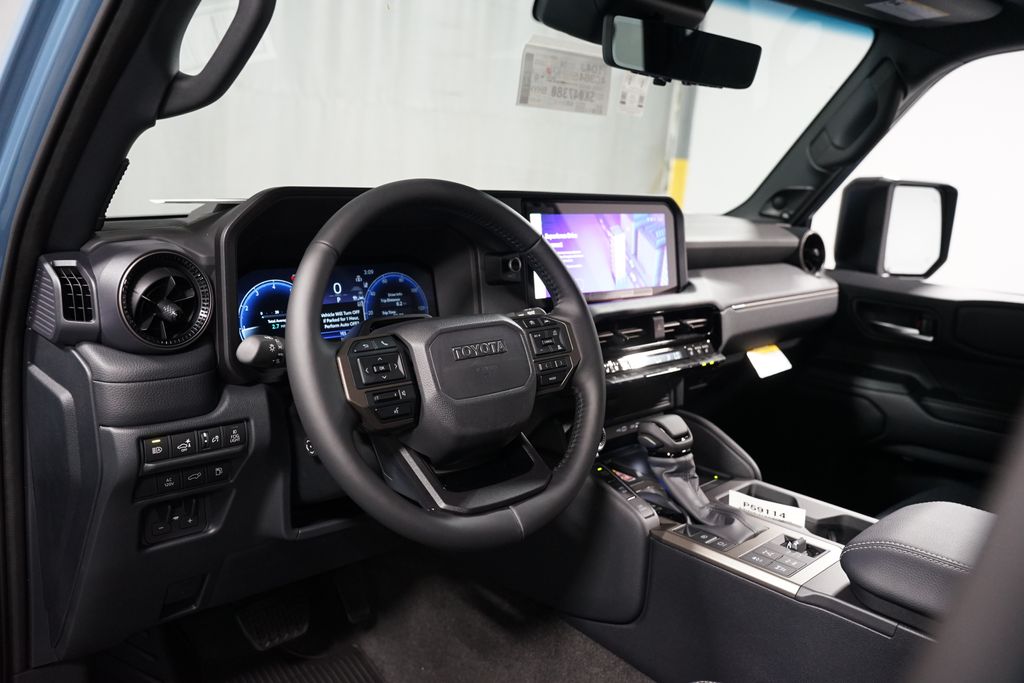 Thumbnail: 2025 Toyota Land Cruiser - 11