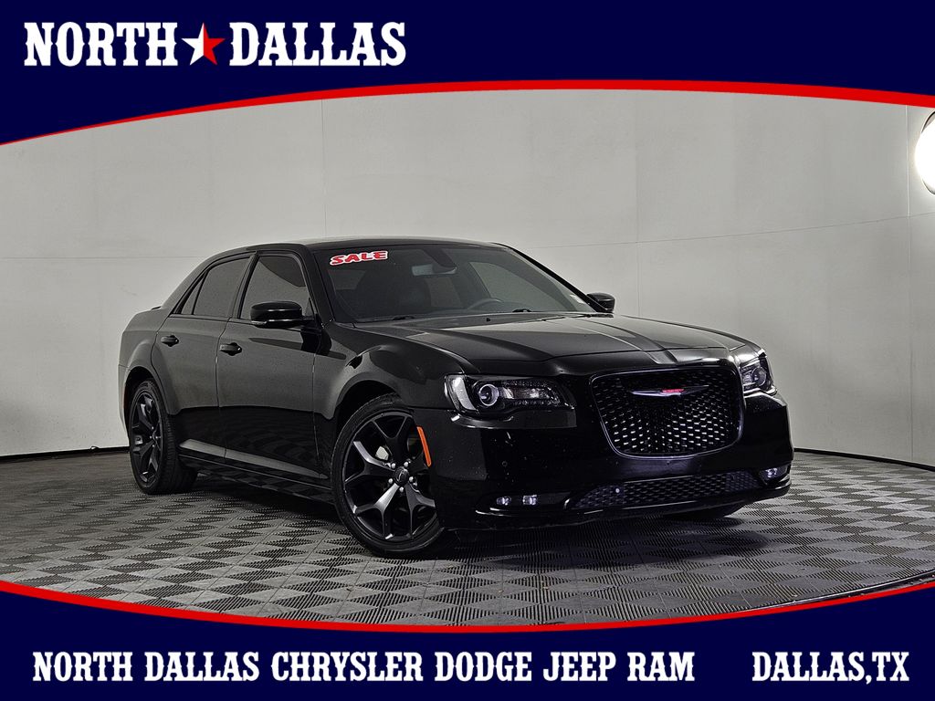 Gloss Black 2023 Chrysler 300 Sedan Rear-Wheel Drive 8-Speed Automatic