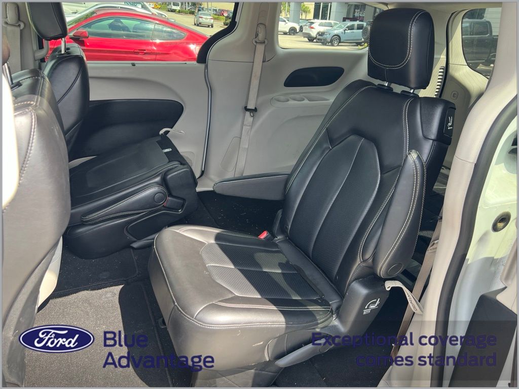 Certified Used 2023 White Chrysler Touring L image 11