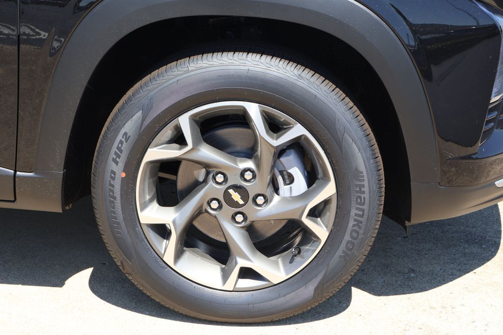 Thumbnail: 2026 Chevrolet Trax - 11