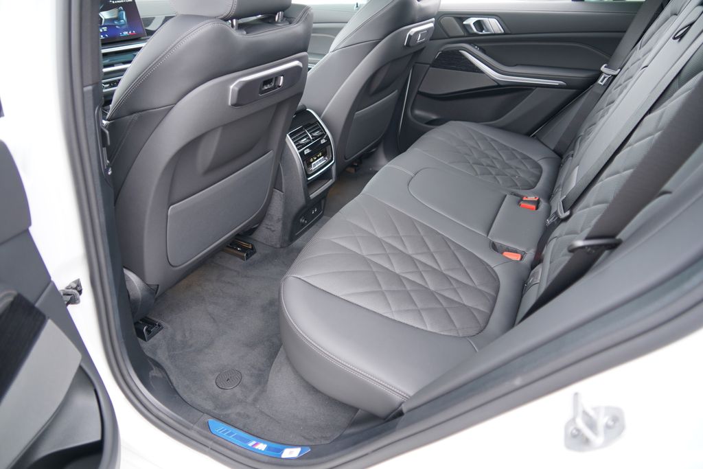 Thumbnail: 2026 BMW X5 - 19