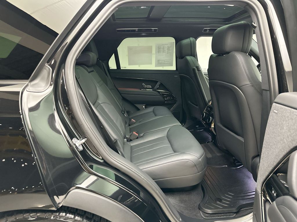 Thumbnail: 2024 Land Rover Range Rover Sport - 19