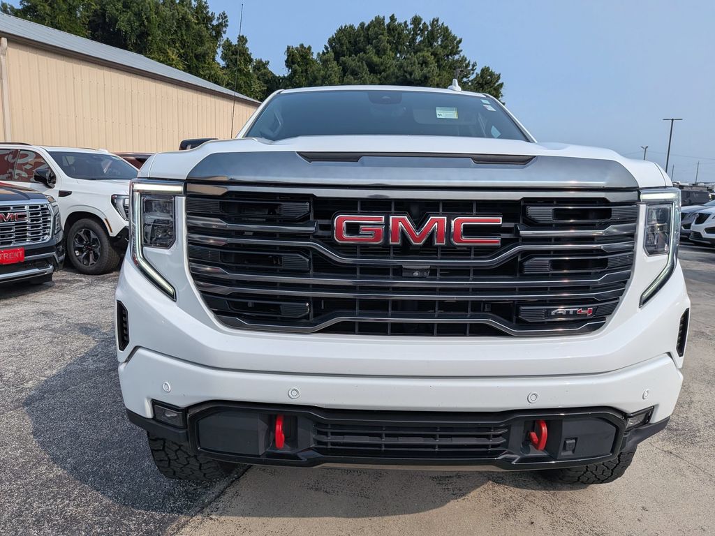  2023 GMC Sierra 1500 AT4 Crew Cab 4WD   