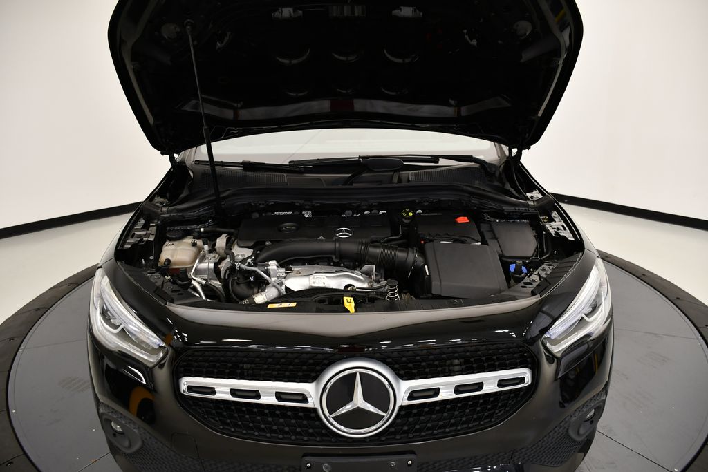 2022 Mercedes-Benz GLA 250 4MATIC 12