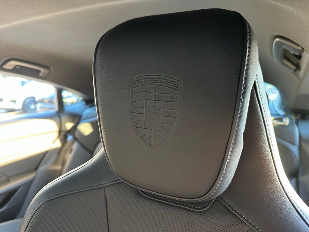 Thumbnail: 2025 Porsche Taycan - 18