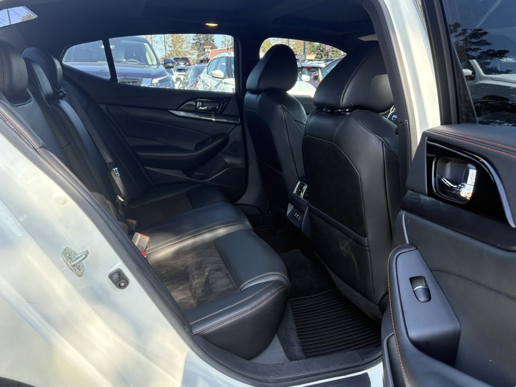 2020 Nissan Maxima SR