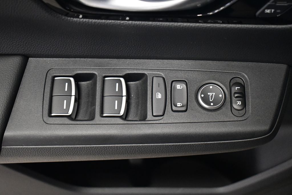 Thumbnail: 2025 Honda CR-V - 17