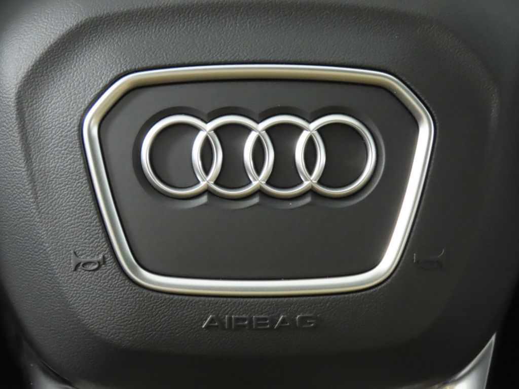 Thumbnail: 2026 Audi Q7 - 16