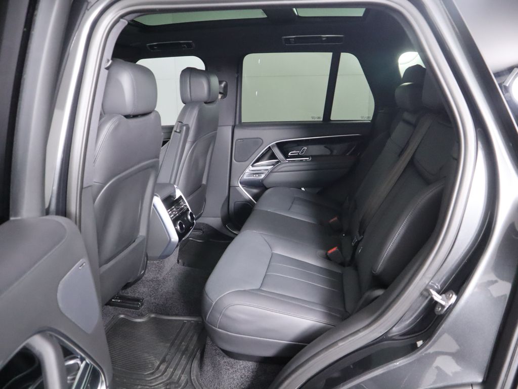 Thumbnail: 2023 Land Rover Range Rover - 22