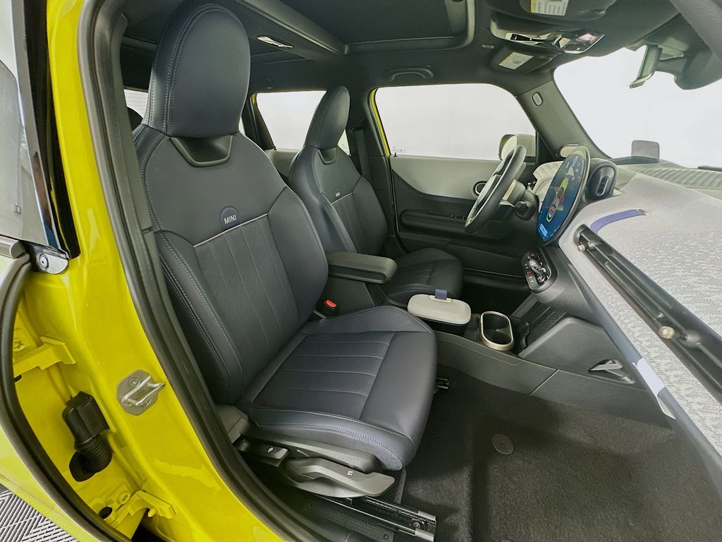 Thumbnail: 2025 MINI Cooper - 27