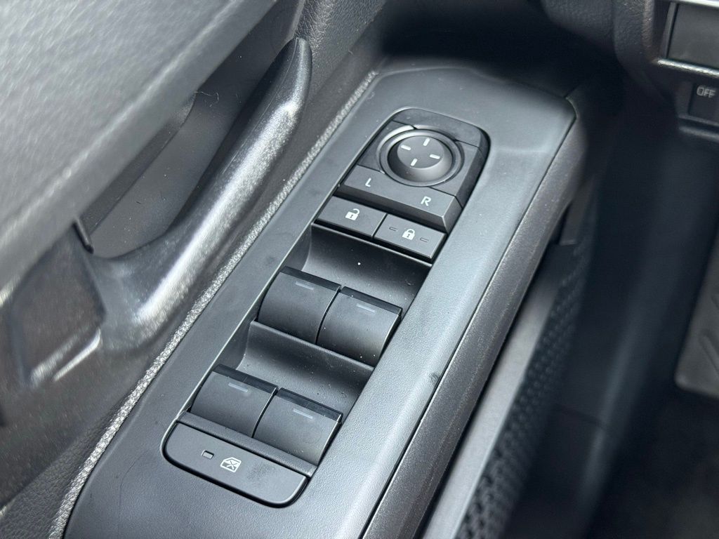 2025 Toyota Tacoma SR5 Double Cab photo 15